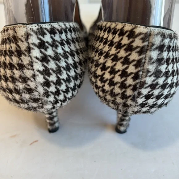 Gianvito Rossi Houndstooth Kitten-Heel Pointed Toe Loafer Pumps